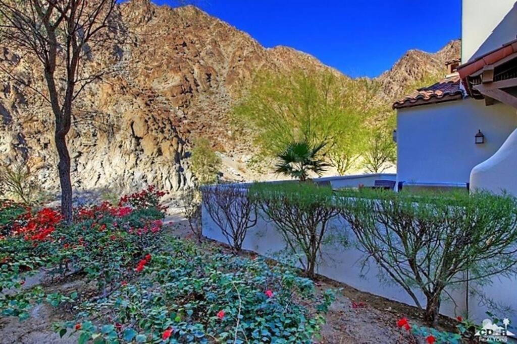 Villa Legacy Private 3 Bedroom 3 Bath With View, Steps To Pool, Bikes And Arcade Game Included